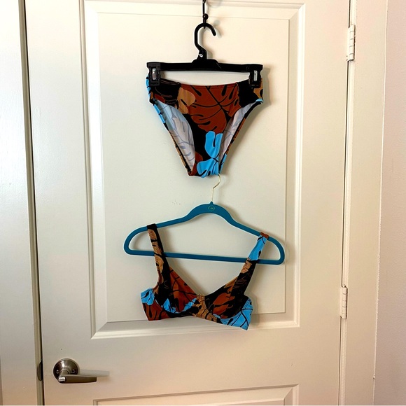 NICOLE K Swimsuit Small 2/6/8 Abstract leaves bikini swimsuit Brown/Sky - Picture 6 of 10